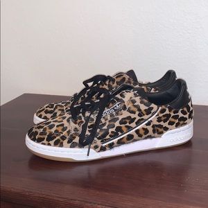 Adidas continental 80 shoes. Men’s 10.5,women’s 12